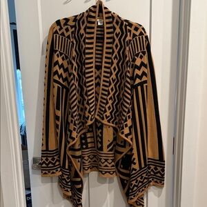 Bar III Black and Tan Patterned Cardigan
